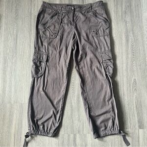 New York & Company Y2K Low Rise Grey Cargo Capris